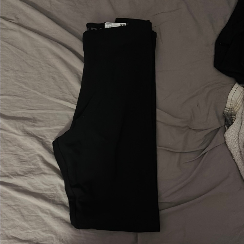 Tag still on garage black leggings